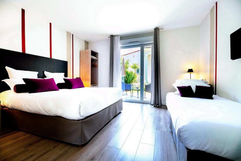 Hotel Sophia - Adults Only July And August